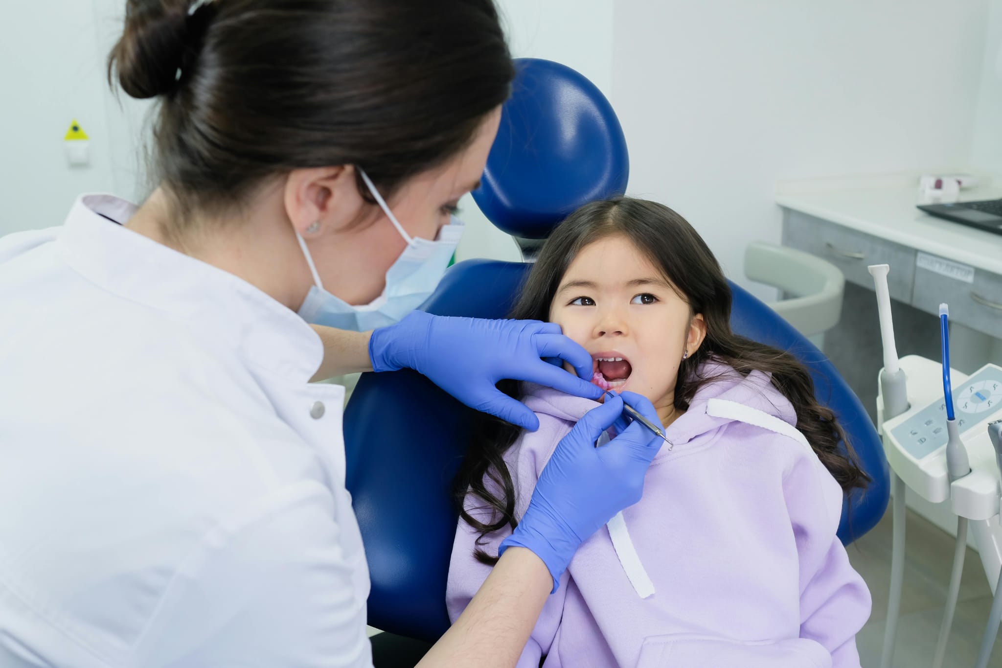 prima visita-bambina-dentista